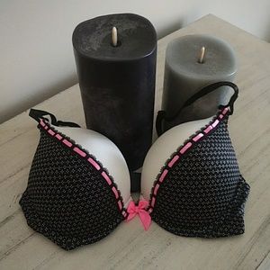 Victoria's Secret BOMBSHELL Plunge Bra